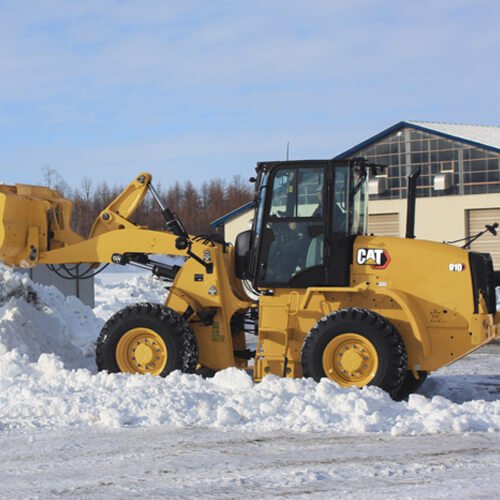 910 Compact Wheel Loader - Image 4